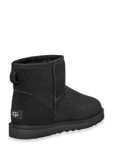 UGG Classic Mini pour Homme en Noir : Confort Luxueux pour le Quotidien