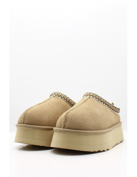 Les mules fourrées Kharisma Dolly en suède beige avec plateforme épaisse