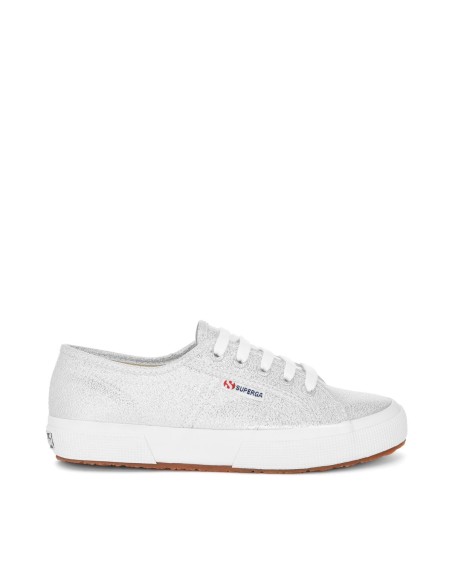 Baskets Superga blanches pailletées avec lacets et semelle en caoutchouc