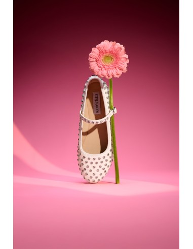 Ballerines Steve Madden Mary Jane Spike – Élégance et Audace en Blanc Clouté