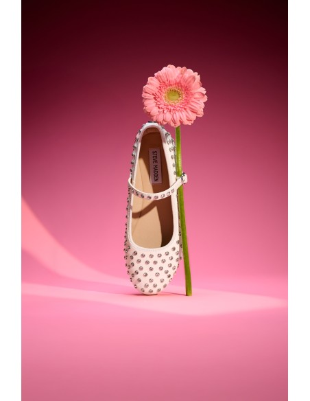 Ballerines Steve Madden Mary Jane Spike – Élégance et Audace en Blanc Clouté