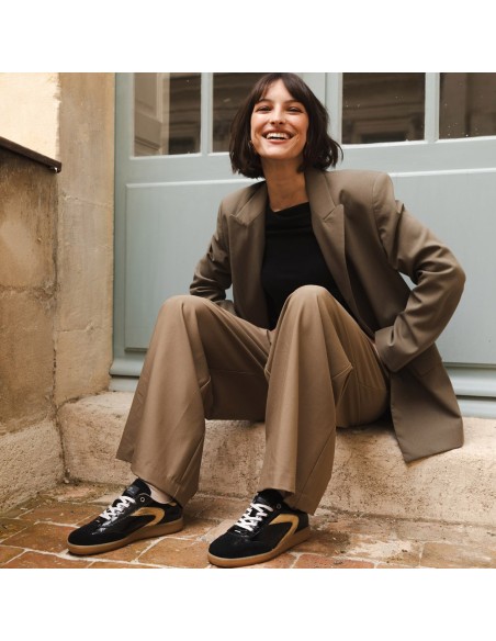 Baskets femme noires vernies Nova 0-105 | Elégantes et confortables
