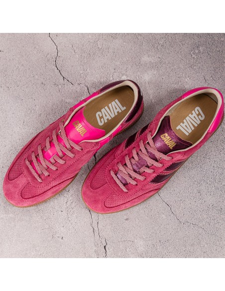 Caval Pulse – Baskets Asymétriques en Suède Framboise et Fuchsia