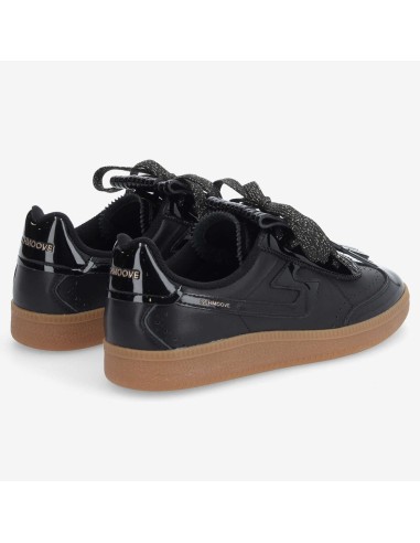 Schmoove Sheffield Golf Vernis Black – Baskets femme noires brillantes avec frange et lacets glitter