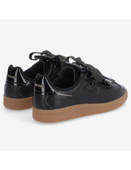 Schmoove Sheffield Golf Vernis Black – Baskets femme noires brillantes avec frange et lacets glitter