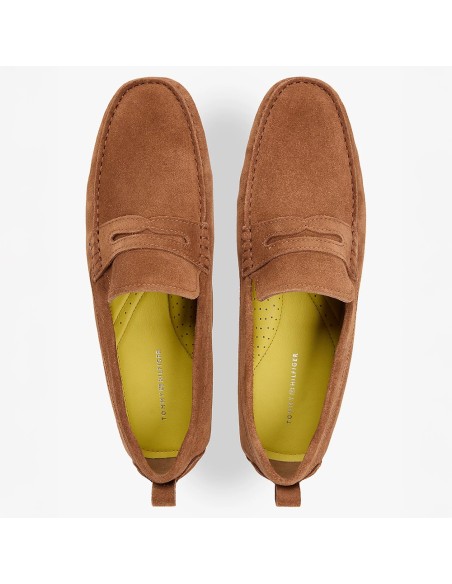 Mocassins Homme Suède Marron Tommy Hilfiger FM05789-GVQ – Élégance Décontractée