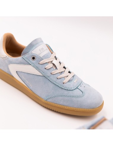 Baskets 0'105 Nova Storm en daim bleu ciel et blanc – Style rétro et semelle gomme