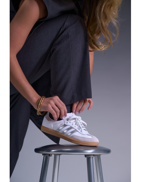 Adidas Samba JI2725 – Sneakers Blanche & Argent pour Homme/Femme – Style Rétro & Semelle Gum