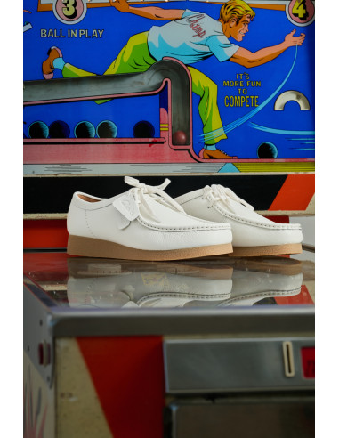 Mocassins homme Clarks Wallabee Evo blancs – cuir & confort