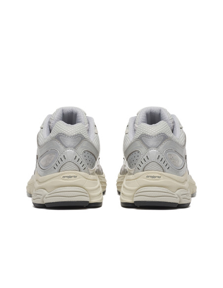 Sneakers Femme Saucony ProGrid Omni 9 Blanc/Argent S101245-1140