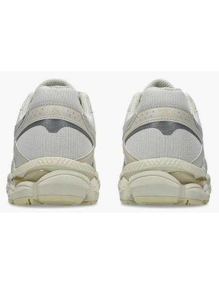 Sneakers Femme Asics Gel-Cumulus 16 Cream/Pure Silver – 1203A733-107